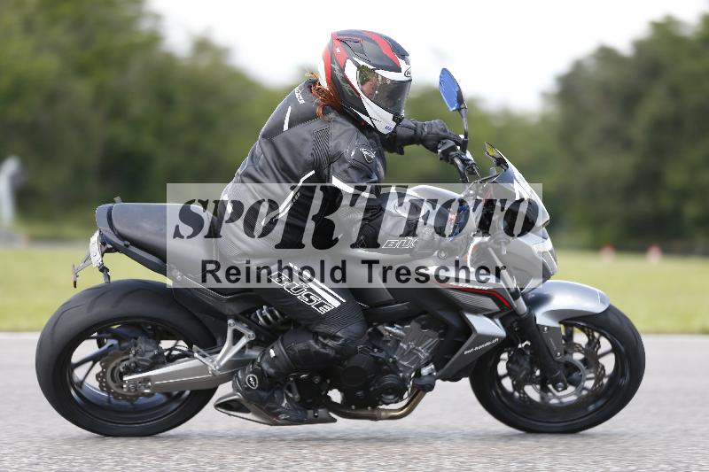 /Archiv-2024/29 12.06.2024 MOTO.CH Track Day ADR/Gruppe blau/103